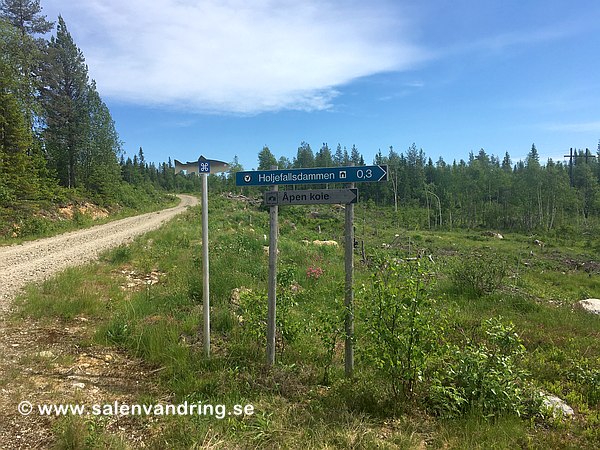 Parkeringen vid Höljefallsdammen