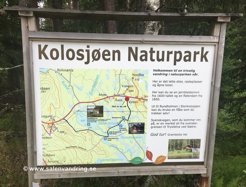 Skylt om Kolosjøen Naturpark vid ledens början